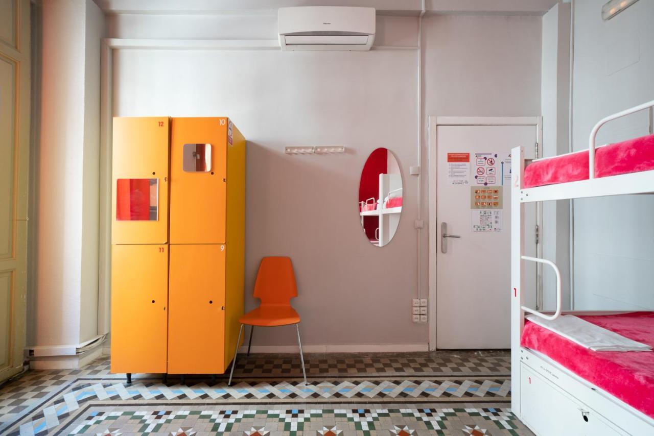 Red Nest Hostel Valencia Eksteriør bilde