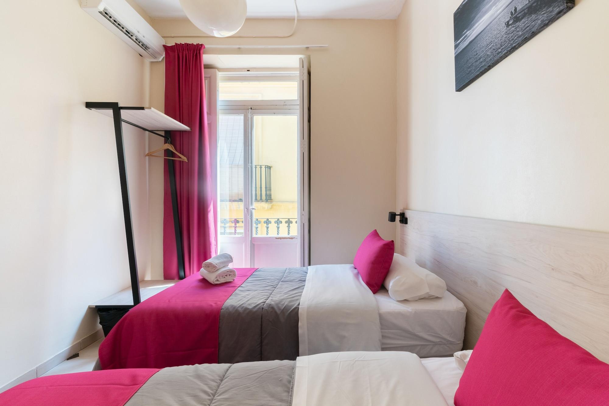 Red Nest Hostel Valencia Eksteriør bilde