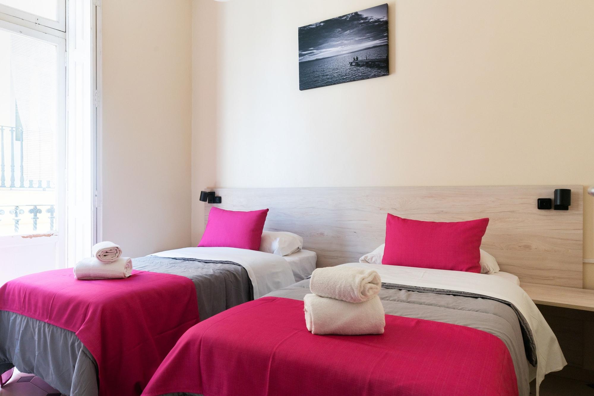 Red Nest Hostel Valencia Eksteriør bilde