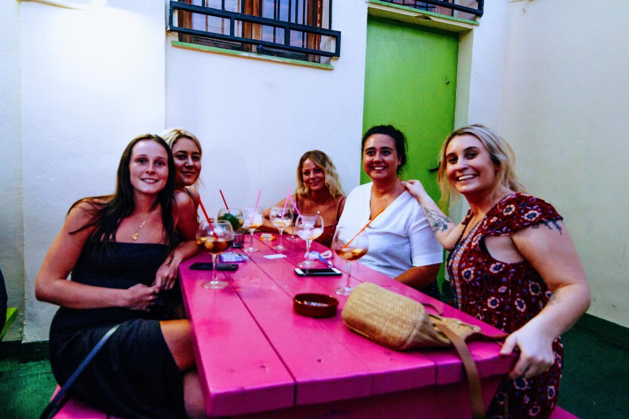 Red Nest Hostel Valencia Eksteriør bilde