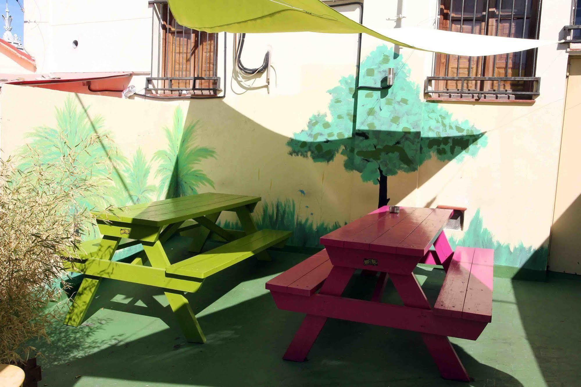 Red Nest Hostel Valencia Eksteriør bilde