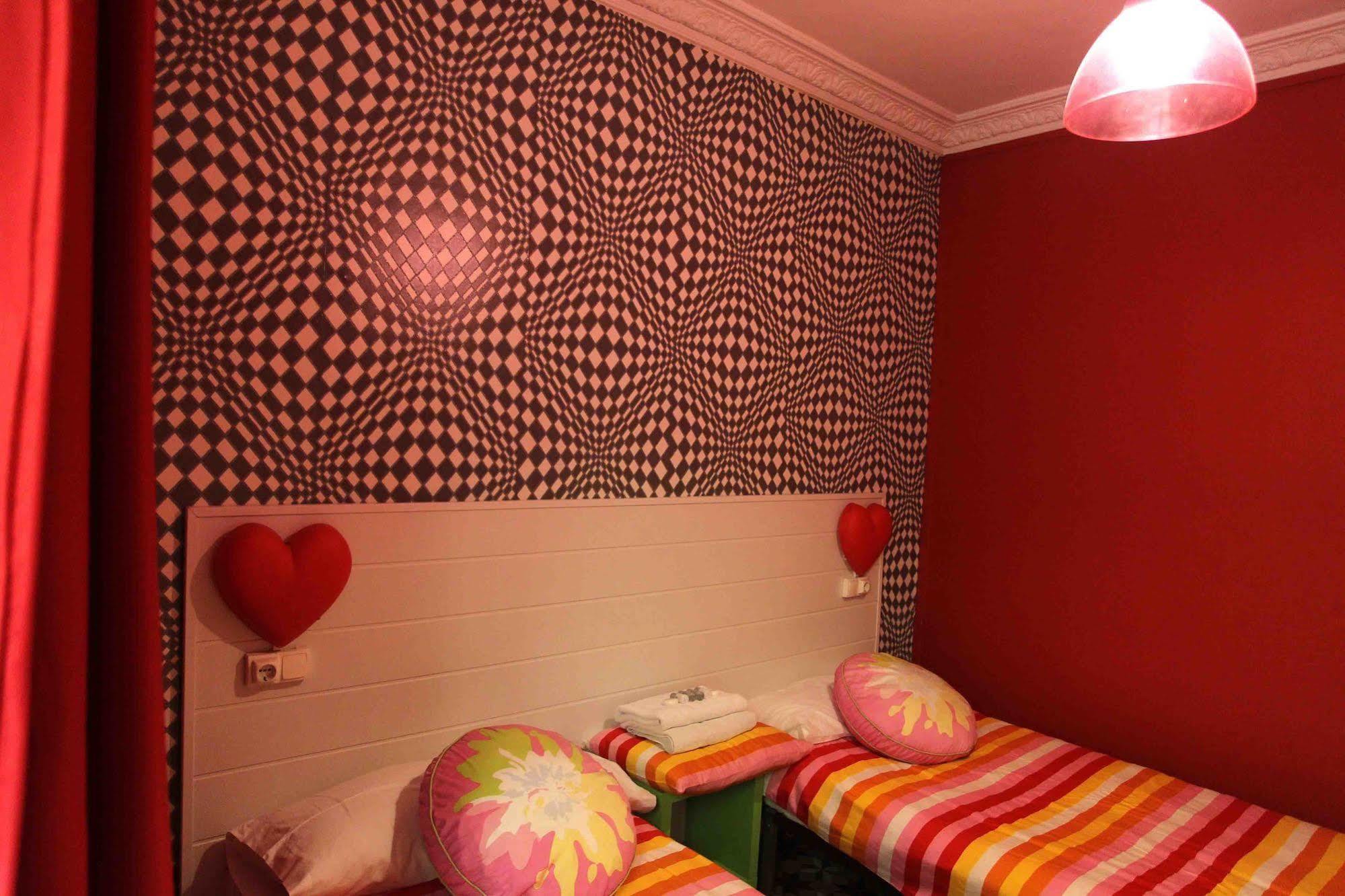 Red Nest Hostel Valencia Eksteriør bilde