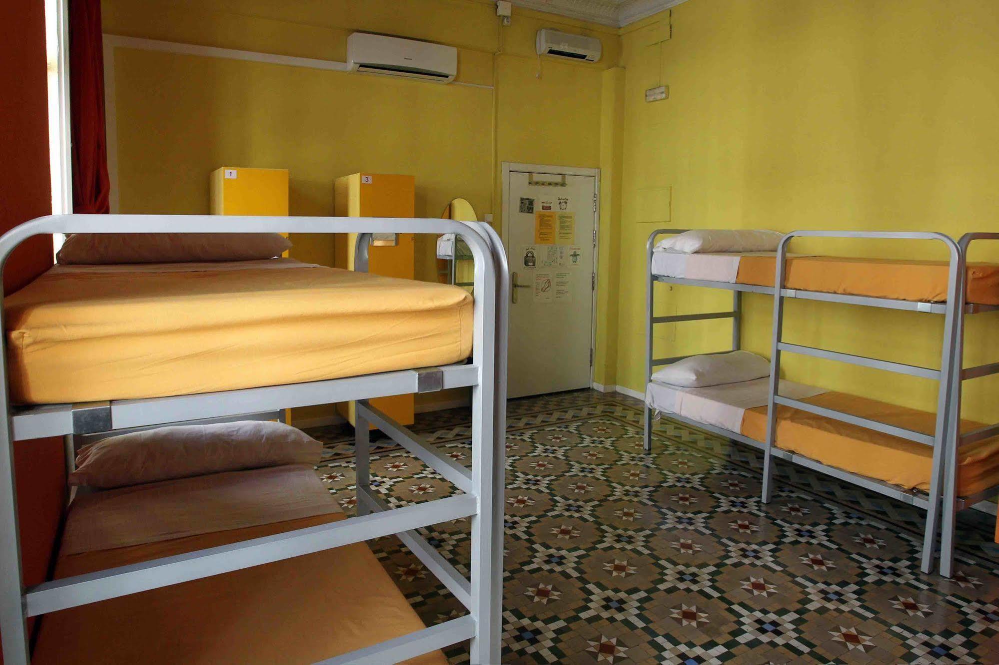 Red Nest Hostel Valencia Eksteriør bilde