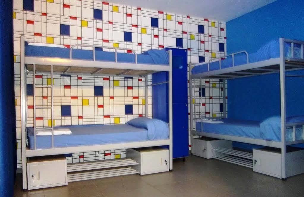 Red Nest Hostel Valencia Eksteriør bilde